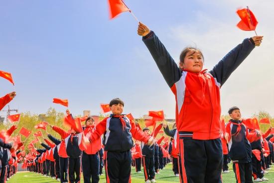 武汉市域第十二座长江大桥开建，预计何时完工？游戏画面