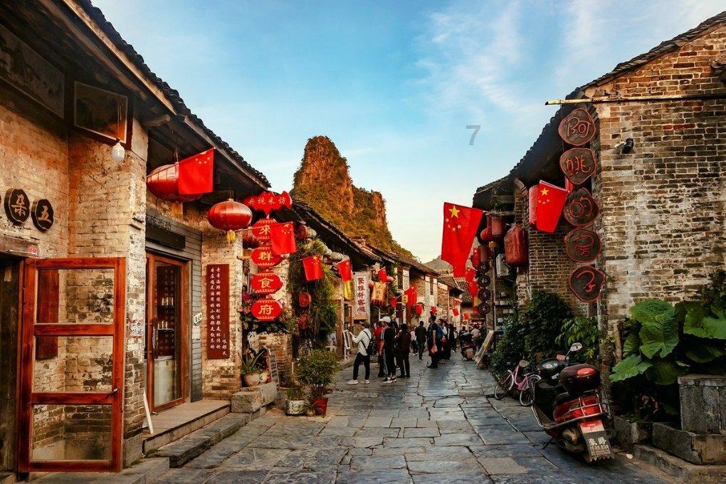 都市剧能有多癫?剧中出现“老”第三者,不料却是全剧最清醒的人